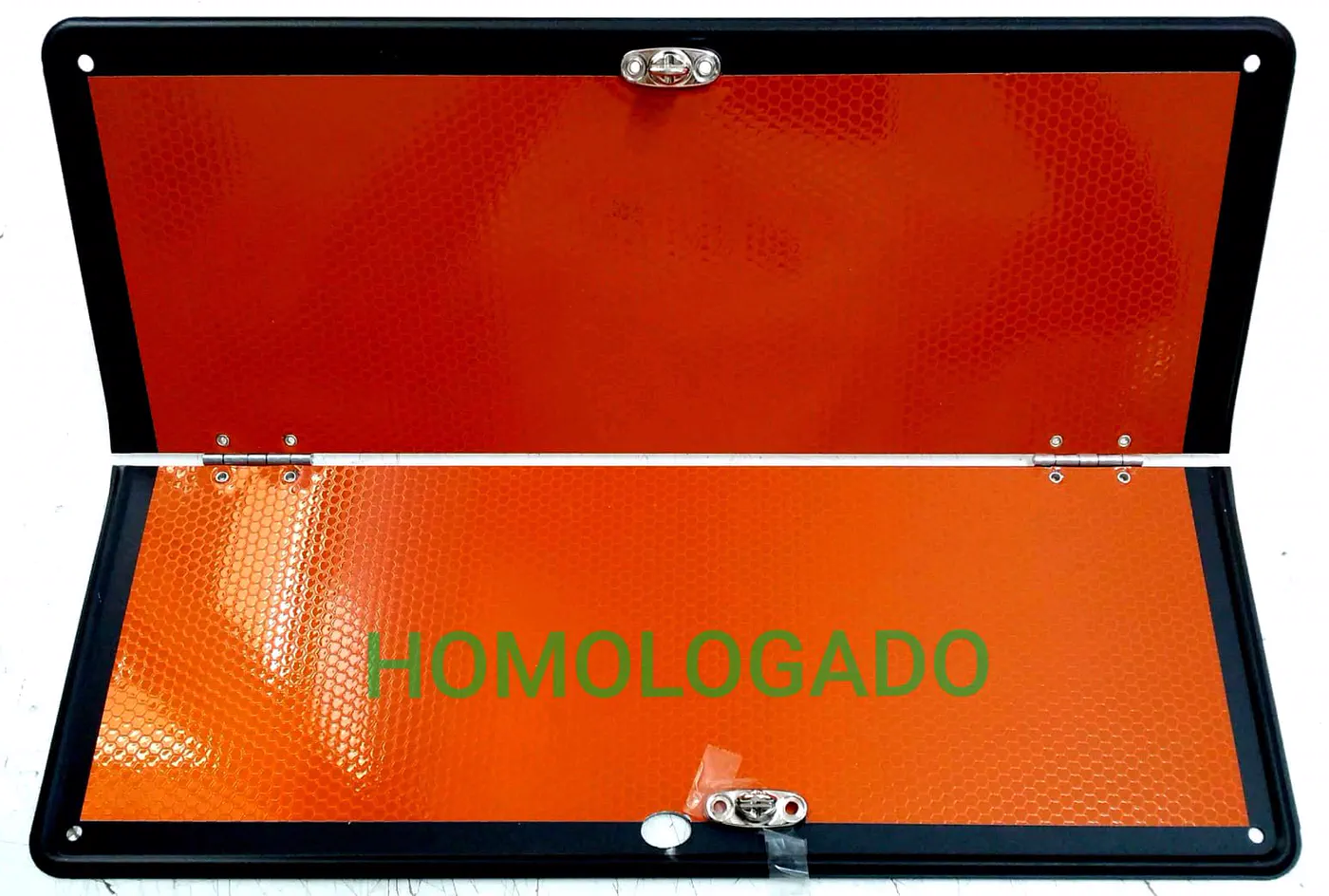 Panel naranja ADR abatible, fabricado en Sevilla por REPLAC