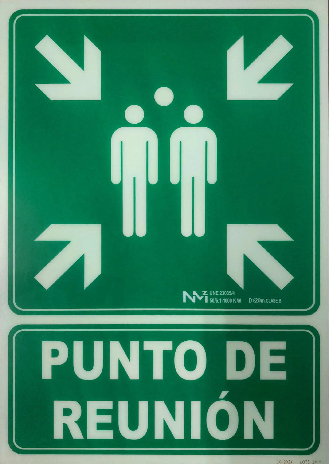 Señal verde fotoluminiscente de punto de reunión, fabricada en Sevilla